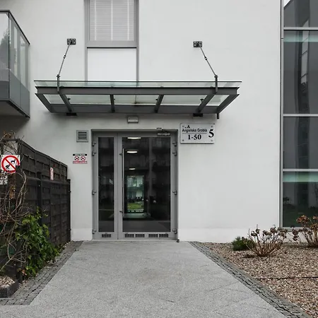 Totu Angielska Grobla Old Town * Gdańsk