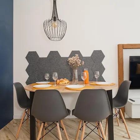 Totu Angielska Grobla Old Town